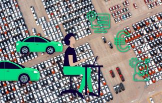 personne devant un bureau sur un fond parking